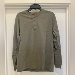 Moss colored long sleeve shirt